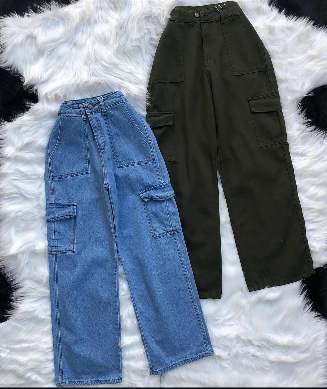 Wide Leg Cargo Jeans